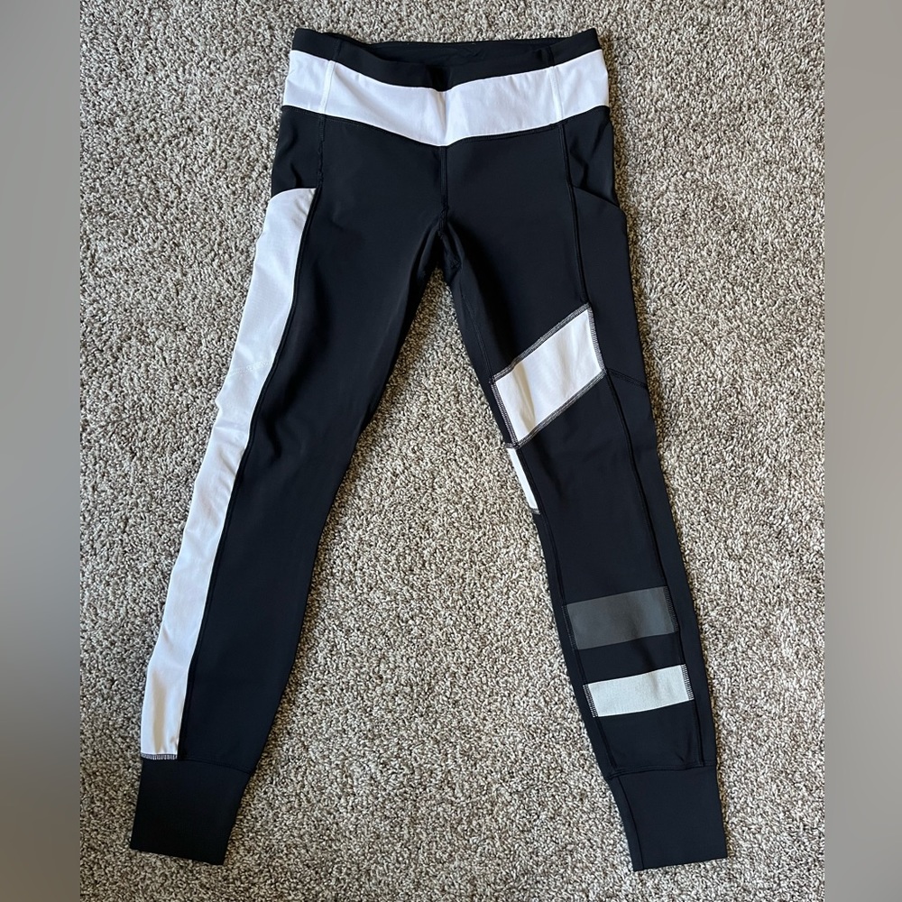 Lululemon leggings. Size 6. Full length.